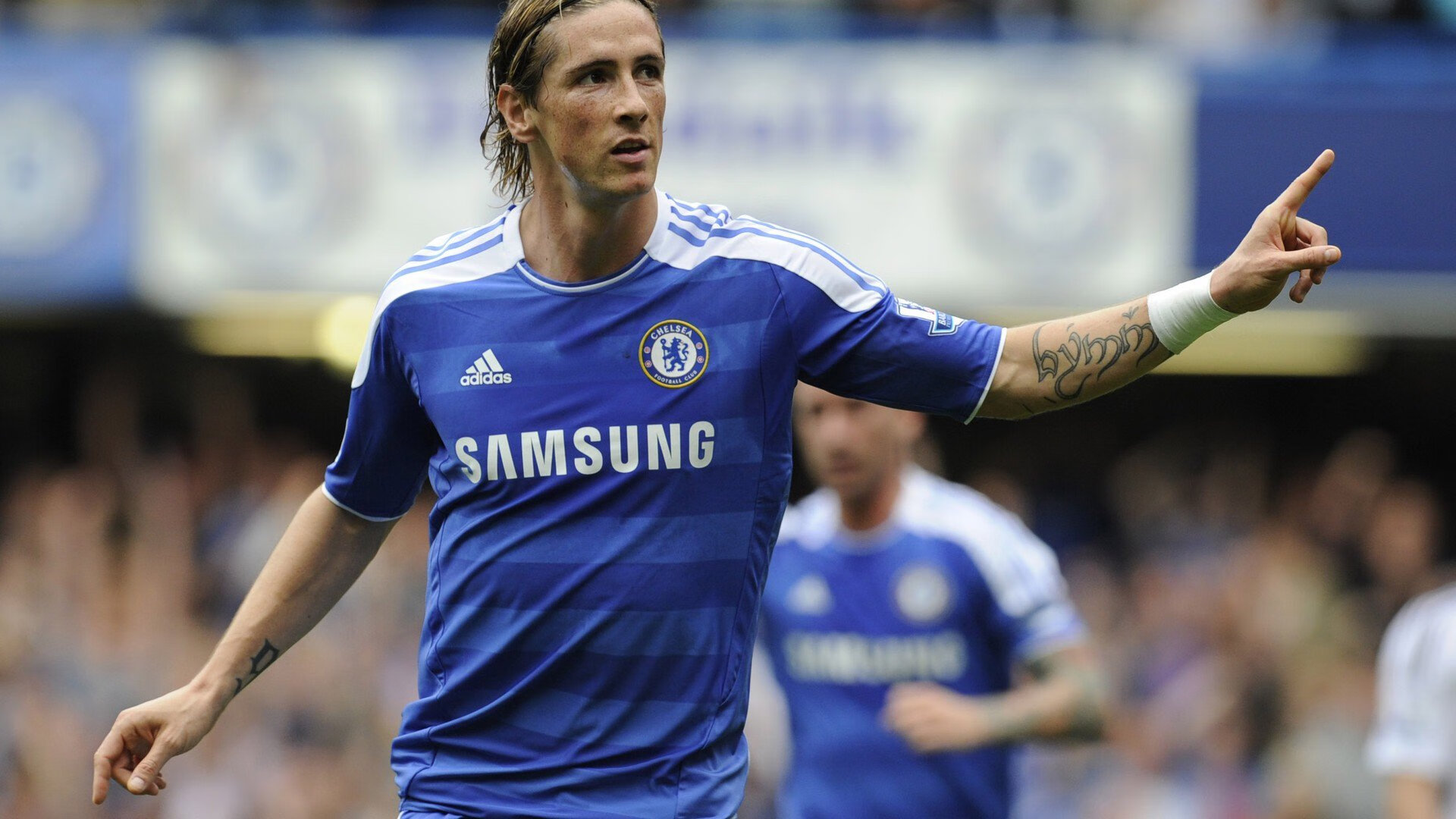 开云体育官网-卡塞米罗，当文艺复兴的优雅遇上钢铁意志，他让佛罗伦萨的叹息化为惊雷