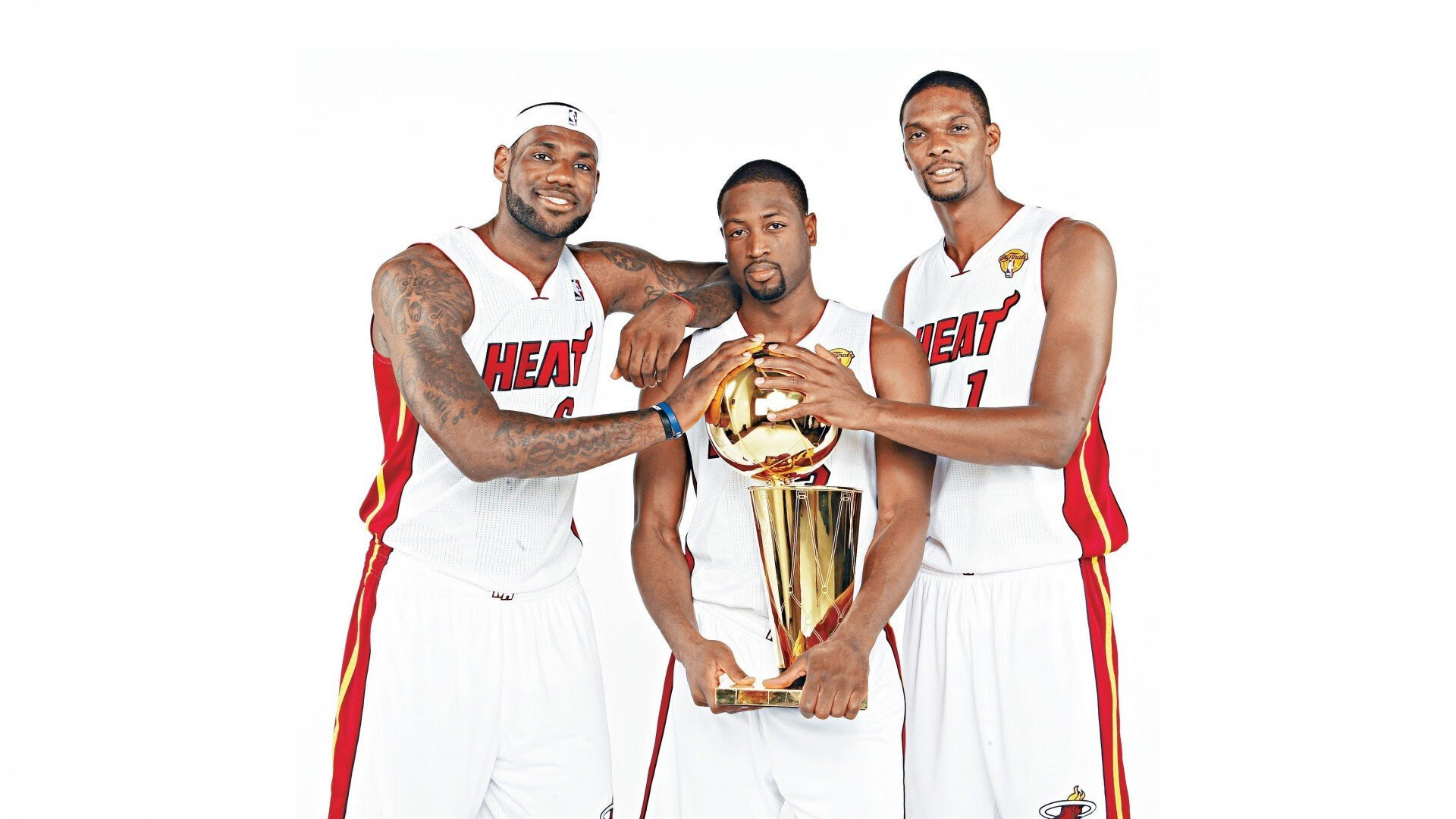 开云体育下载-猛龙鏖战上海队，美加墨世界杯焦点战的文化碰撞