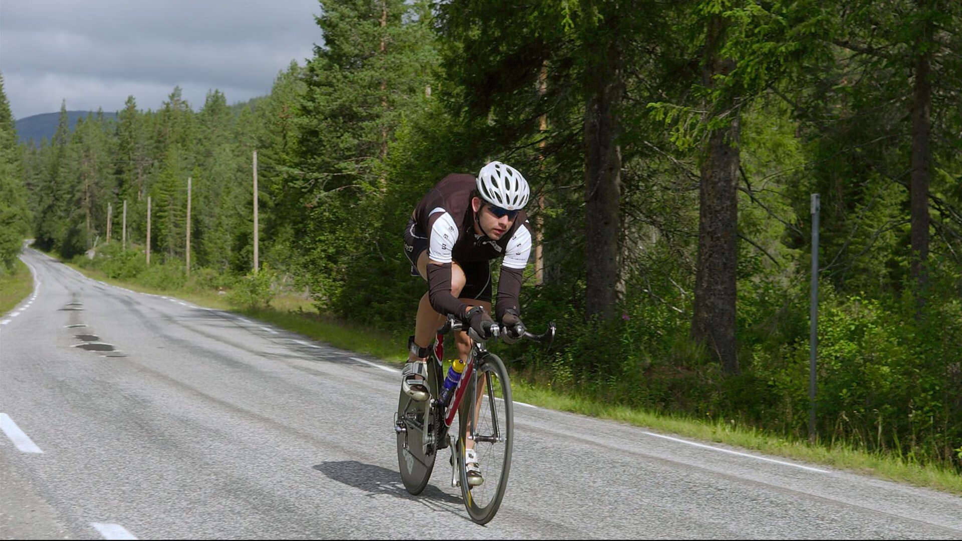 开云体育app-F1新赛季揭幕战之夜，蒂亚戈个人能力完全展现  第2张