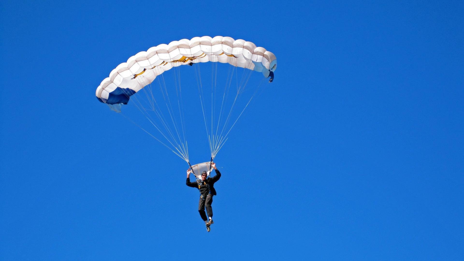 开云官网-伊布化身叹息之墙，巴拉圭用防守艺术击溃埃及，诠释现代足球的胜利密码